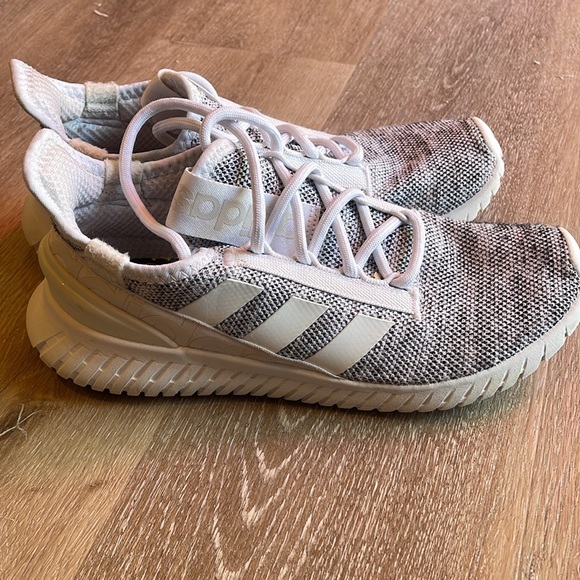 Adidas - Picture 2 of 4